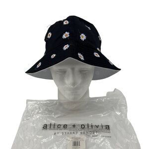 Alice + Olivia | Accessories | Alice Olivia Reversible  display picture 1